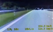 zdjęcie z wideorejestratora wskazujące prędkość 212 km/h