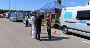 Akcja ,,TIR’’ na S-7, wspólne działania Policji i Inspekcji Transportu Drogowego