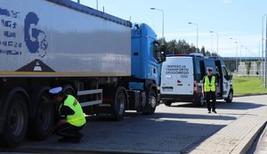 Akcja ,,TIR’’ na S-7, wspólne działania Policji i Inspekcji Transportu Drogowego